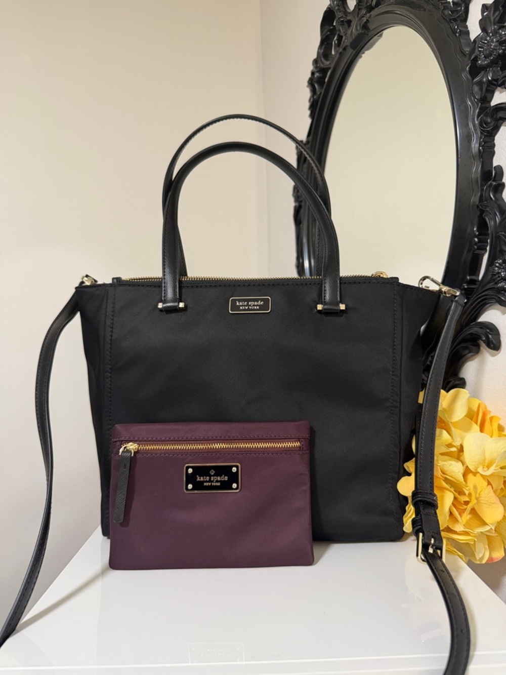kate spade Black Tote with Plum Zip Pouch🎀🎀🎀